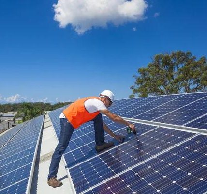 A Step-by-Step Guide to Solar Panel Installation in Nashville, TN