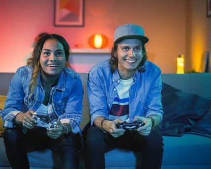 Outsmart opponents with smart tactics in free online battle games