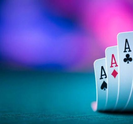 Exploring Card and Table Games on đánh bài casino trực tuyến Platforms